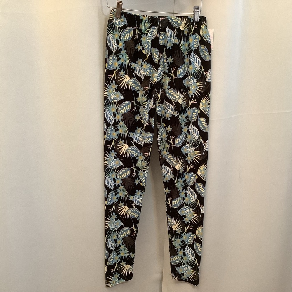 Leggings Women’s Size 2-10, 12-20 Elastic Waistband Autumn Leaves Pattern
